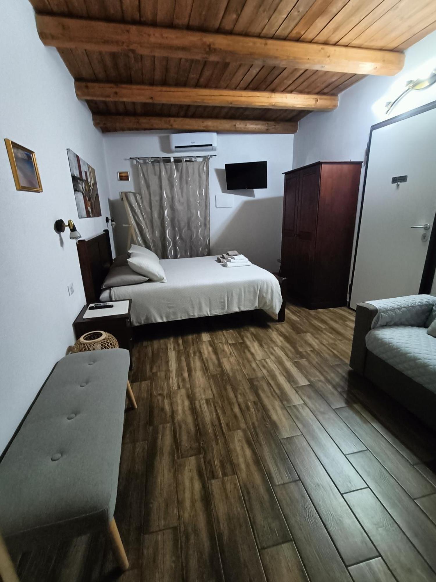 Bed And Breakfast Raggio Di Sole Iglesias Exterior foto