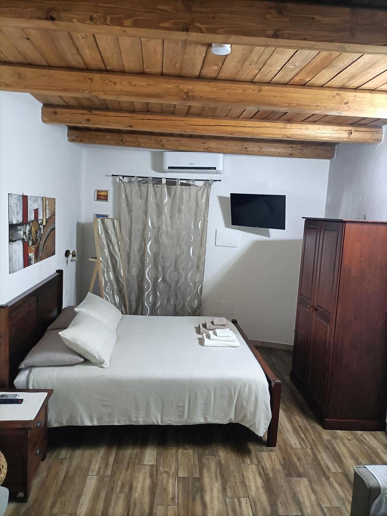 Bed And Breakfast Raggio Di Sole Iglesias Exterior foto