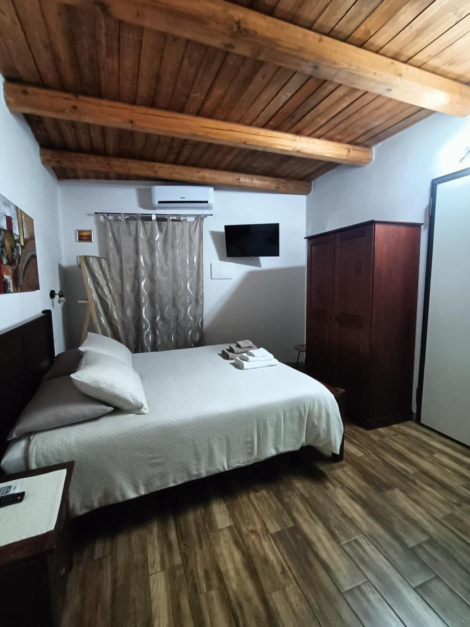 Bed And Breakfast Raggio Di Sole Iglesias Exterior foto