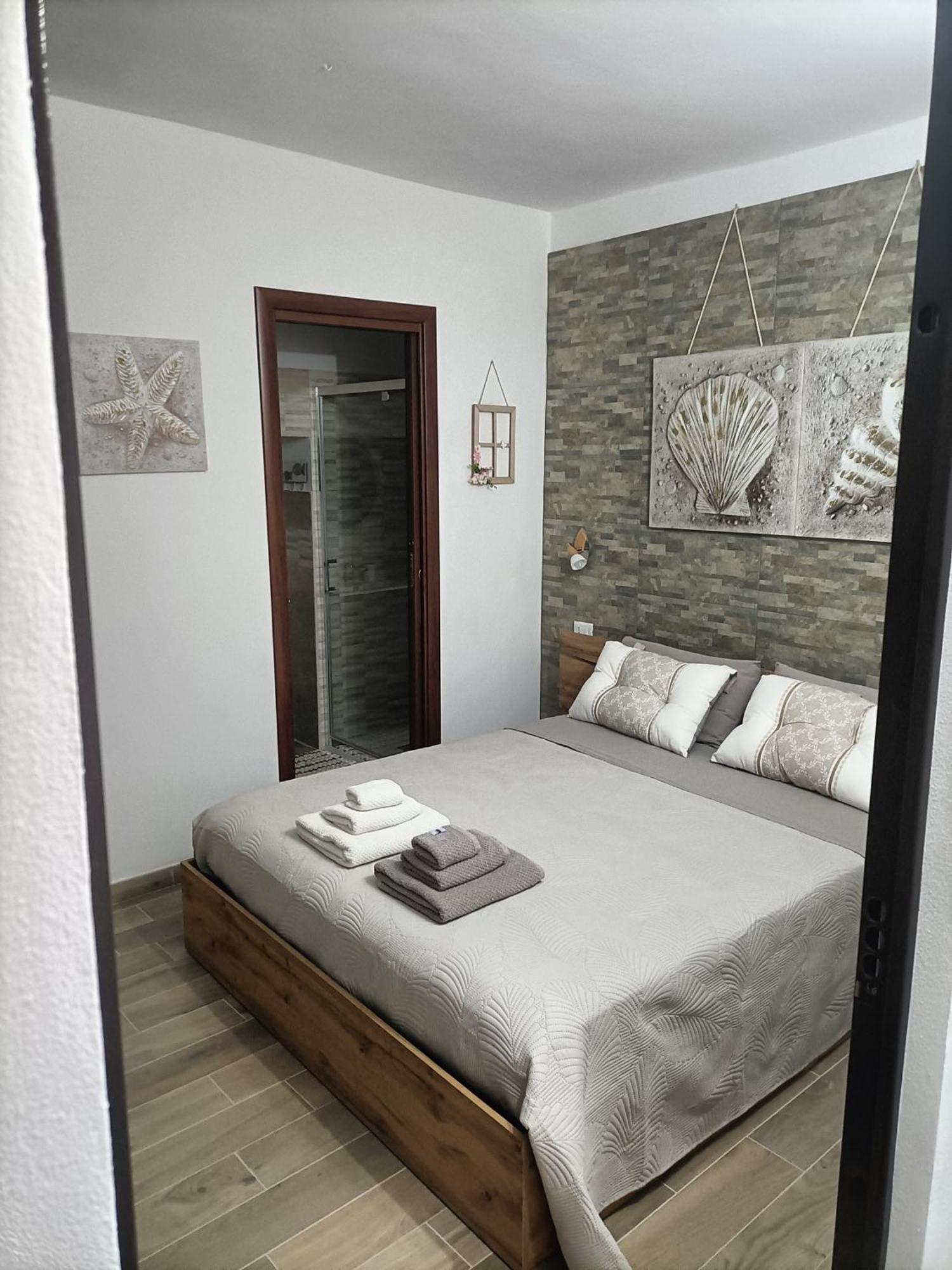 Bed And Breakfast Raggio Di Sole Iglesias Exterior foto