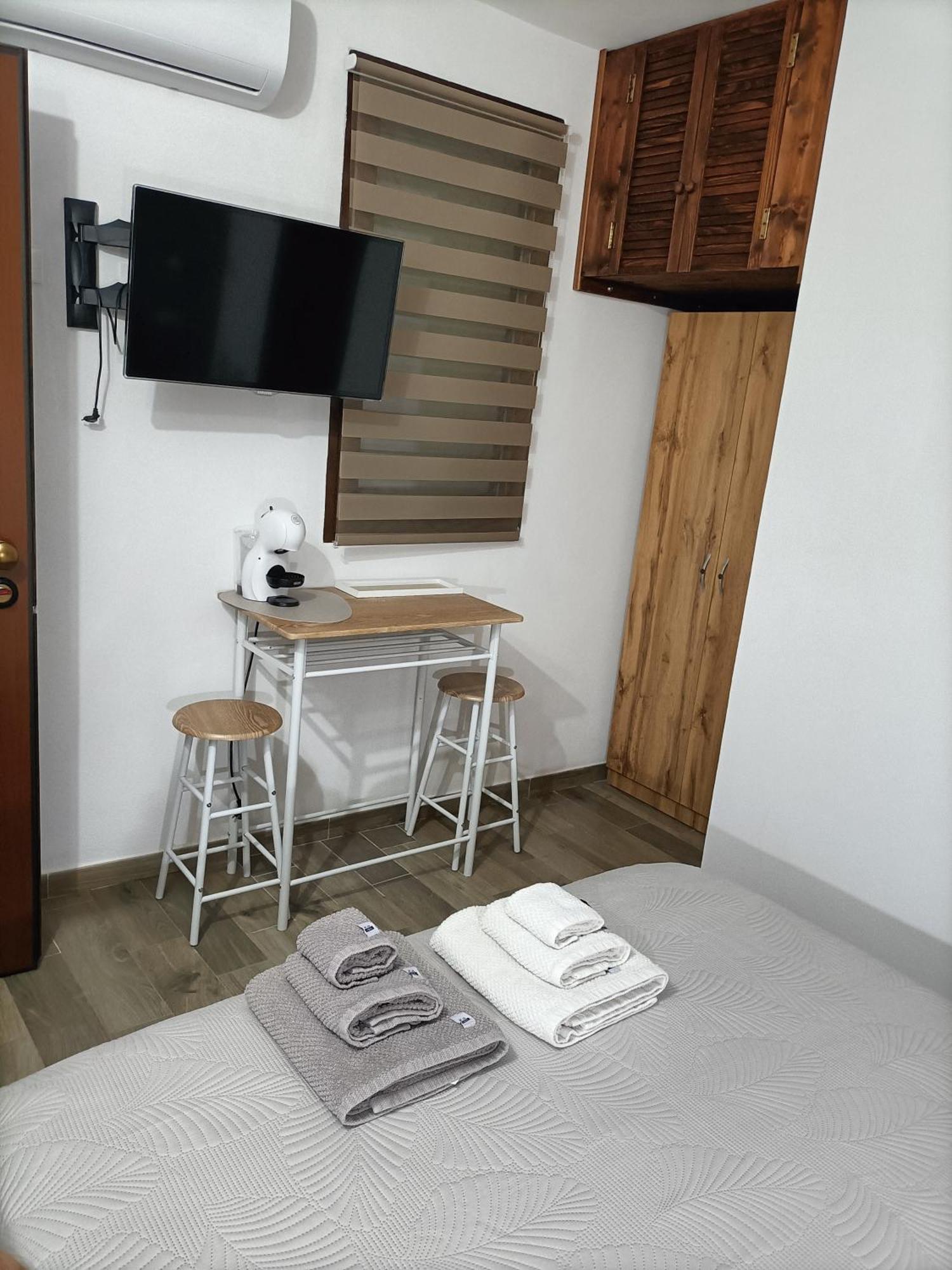 Bed And Breakfast Raggio Di Sole Iglesias Exterior foto