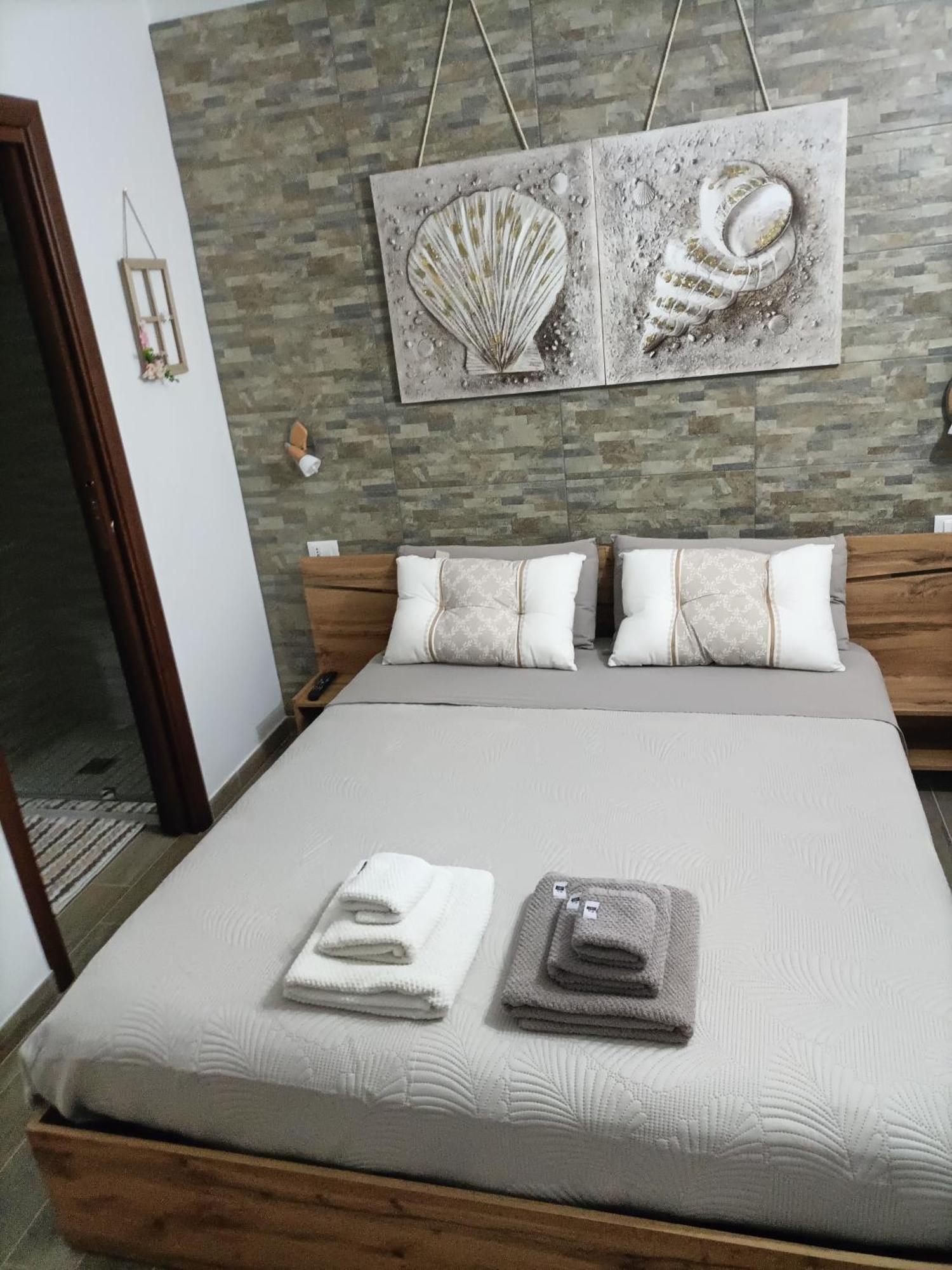 Bed And Breakfast Raggio Di Sole Iglesias Exterior foto