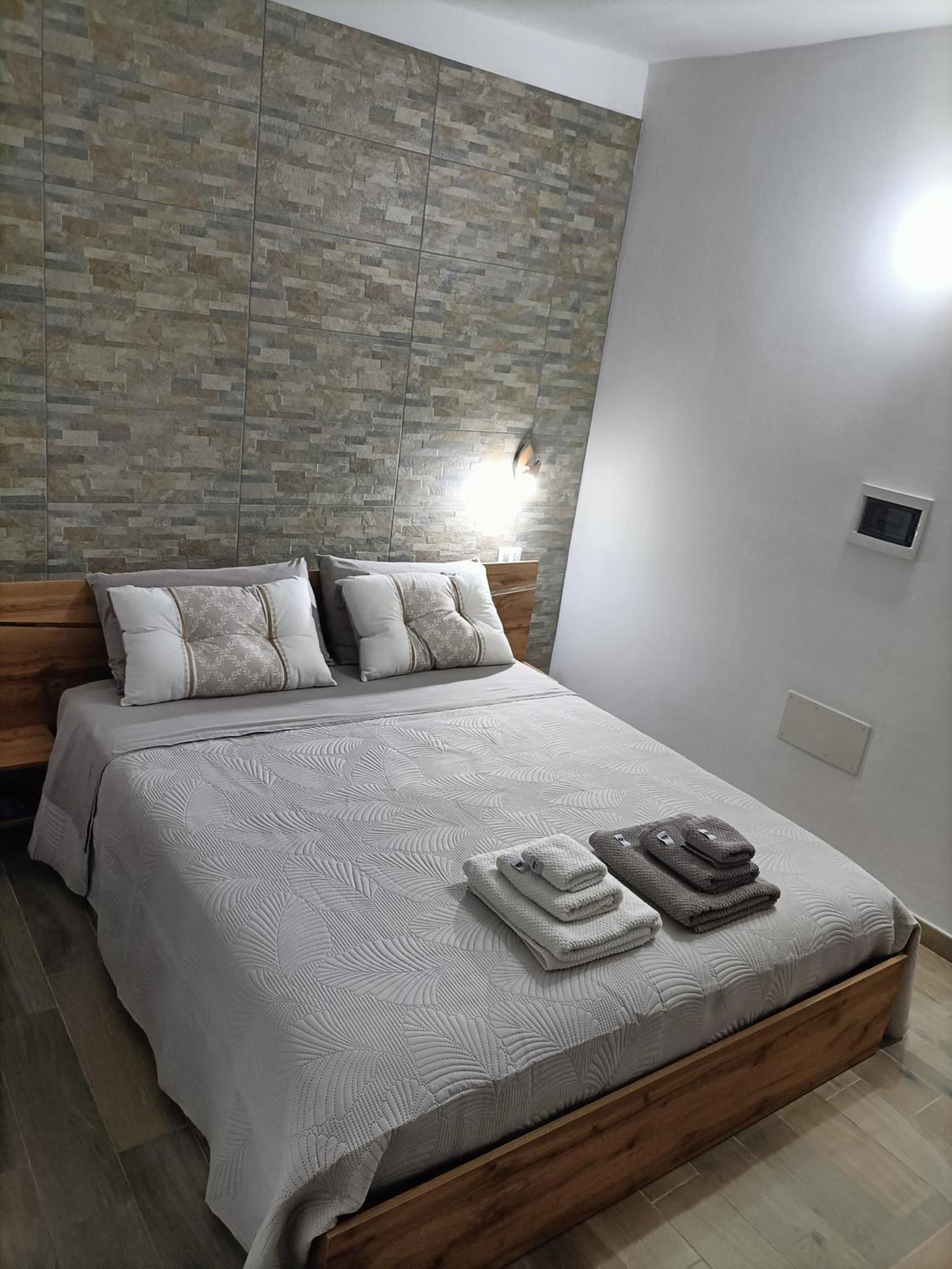 Bed And Breakfast Raggio Di Sole Iglesias Exterior foto
